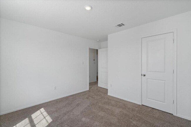 Building Photo - 301 Freshwater Dr