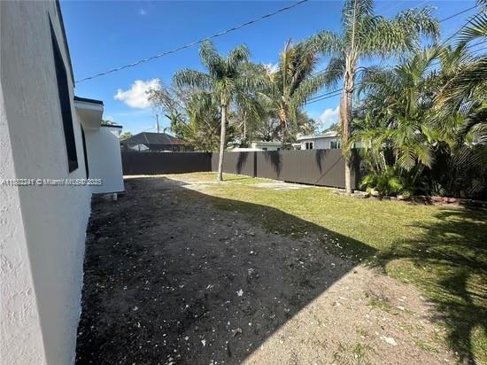 Building Photo - 6813 SW 10th Ct