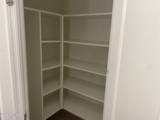 Building Photo - 2812 E Questa Dr