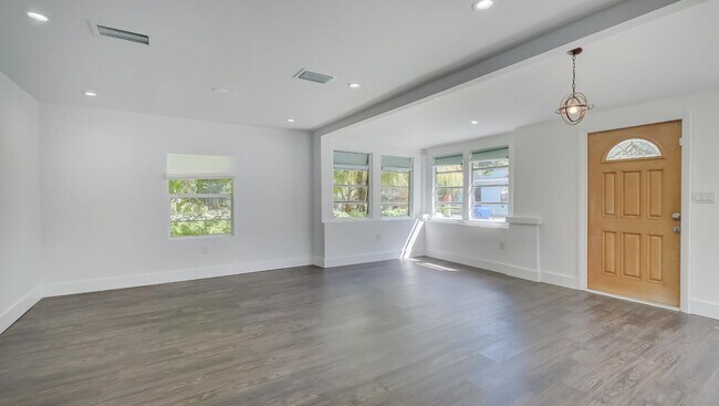 Building Photo - 129 NW 60th St