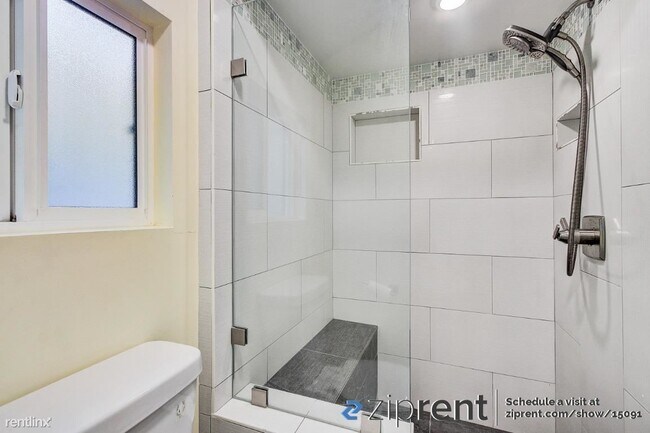 Building Photo - 1 br, 1 bath House - 6854 Gentry Avenue, L...