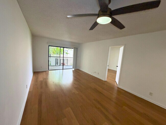 Building Photo - 1244 S Military Trail