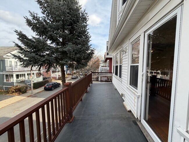 Building Photo - 46 Walker St