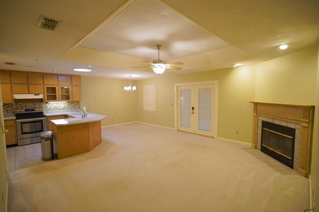 Building Photo - 4424 Stratfordshire Ct