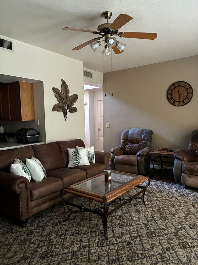 Building Photo - Temple View Condo 55+ active adult community