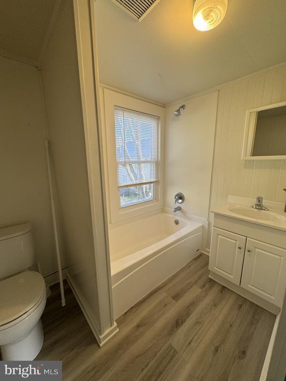 Building Photo - 412 Goldsborough St