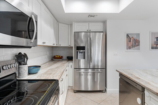 Building Photo - 2488 Harbour Cove Dr