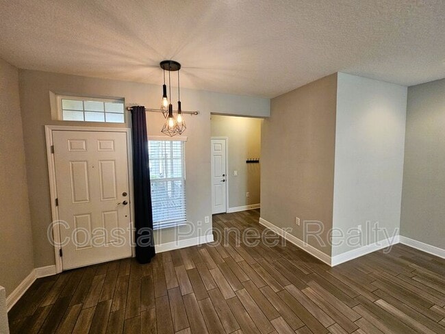 Building Photo - 30219 Southwell Ln