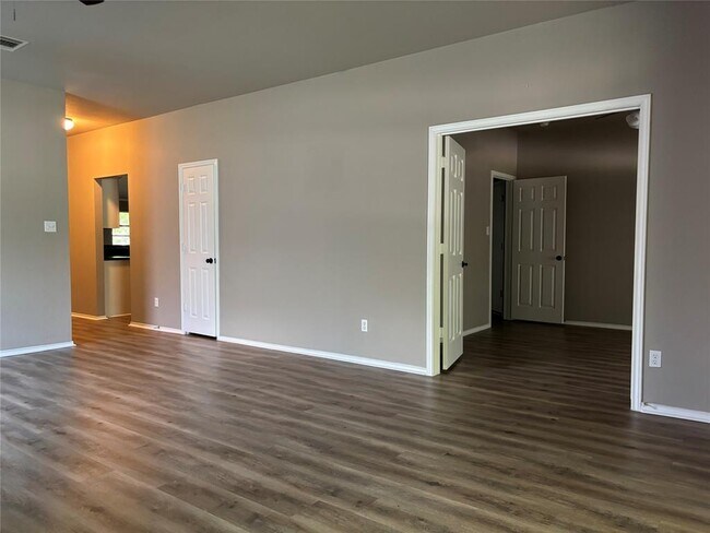 Building Photo - 2511 Vernell Way
