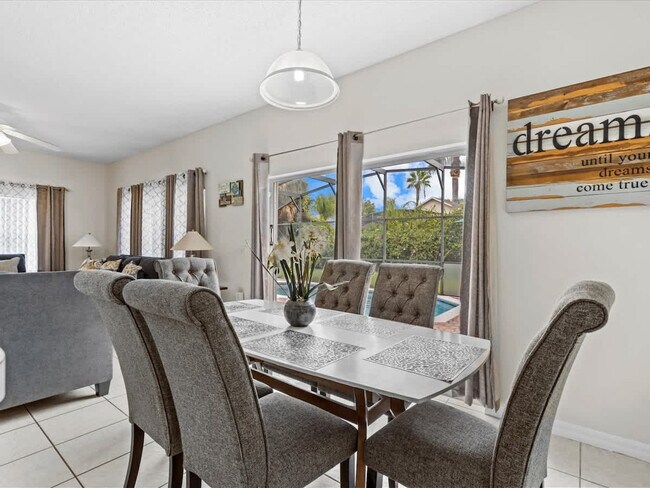 Building Photo - 113 Pompano Beach Dr