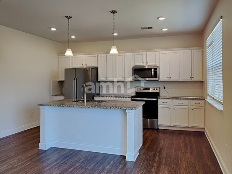 Building Photo - 2487 Napa Valley Dr