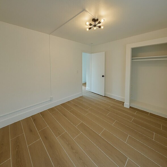 Building Photo - 1600 Center St