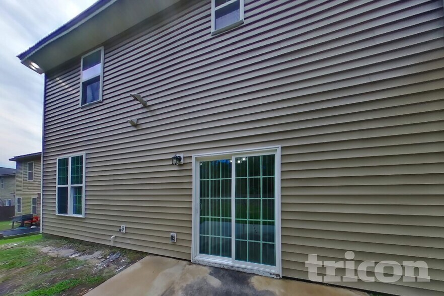 Building Photo - 6 Manzanita Ct