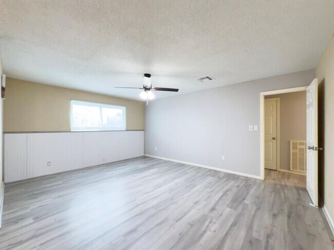 Building Photo - 6506 Briar Glade Dr