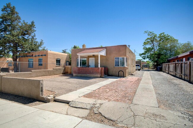 Primary Photo - 306 Stanford Dr SE