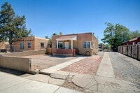 Building Photo - 306 Stanford Dr SE