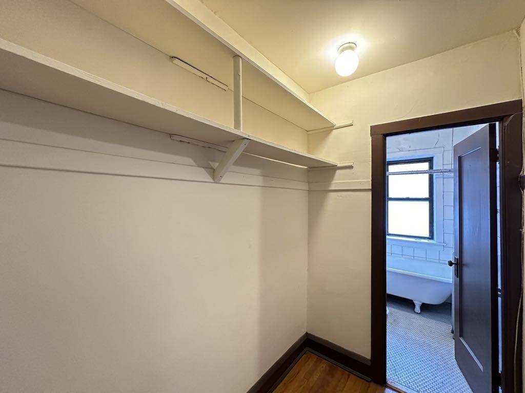 Building Photo - 3306 W Schubert Ave