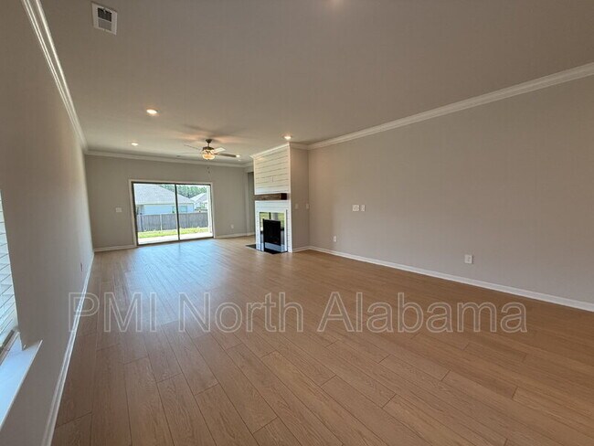 Building Photo - 204 Cobbdale Park Dr