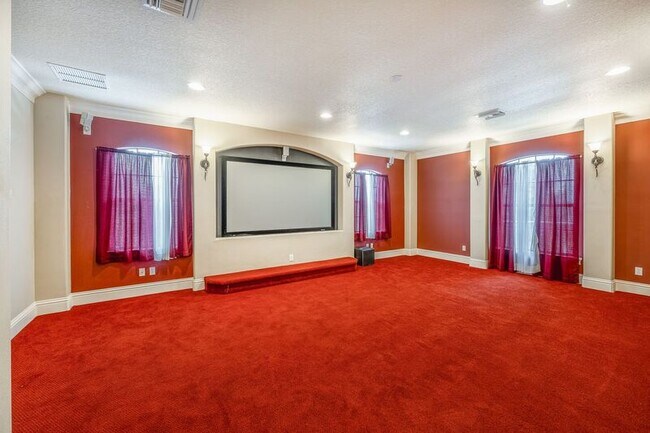 Building Photo - 1605 Kennesaw Dr