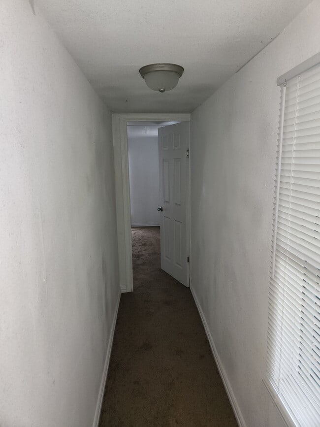 Building Photo - 108 Owens Cir