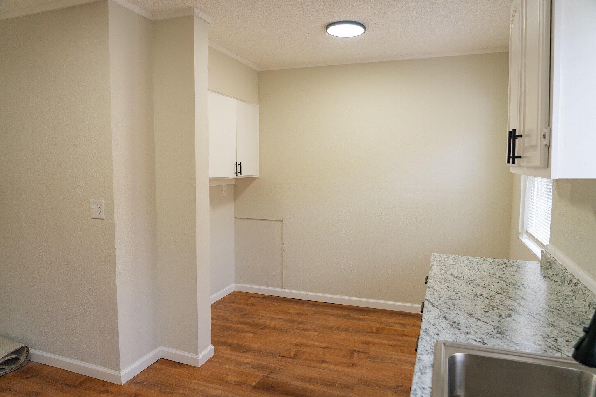 Building Photo - 5536 Paseo Blvd