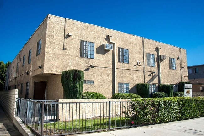 Building Photo - vin626