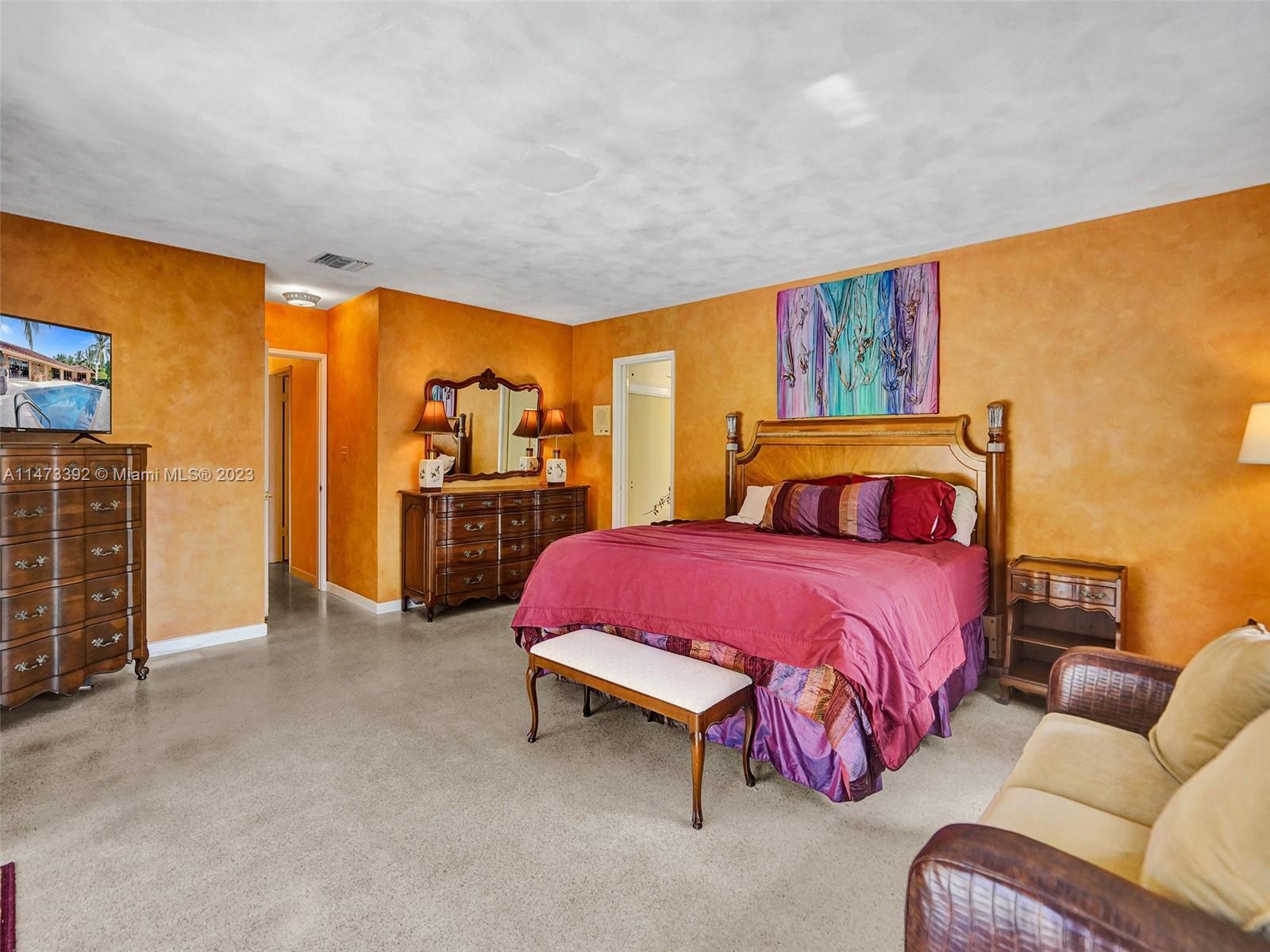 Building Photo - 2460 Del Lago Dr