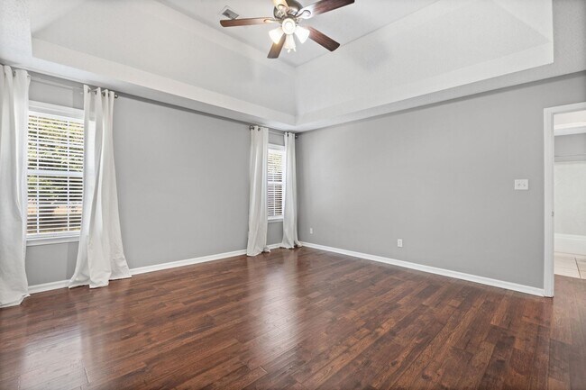 Building Photo - 713 Elizabeth Dr