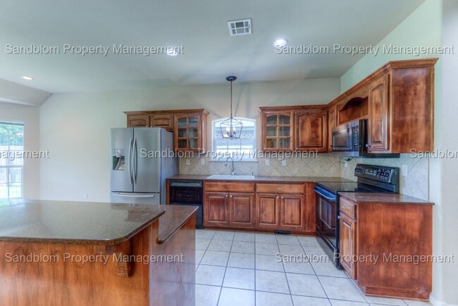 Building Photo - FOR LEASE | Jenks | $2500 Rent | 5 Bed, 3 ...