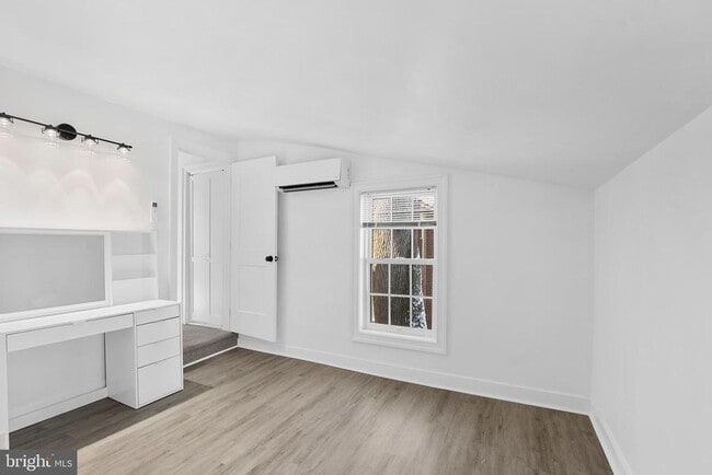 Building Photo - 109 Mercer St