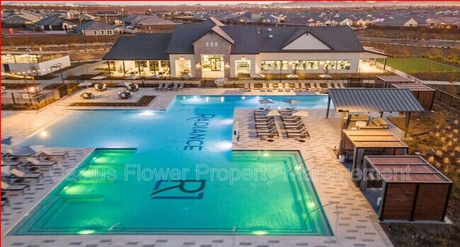 Building Photo - 2108 W Sheridan Ave