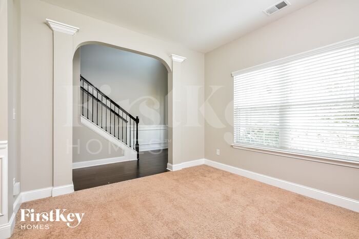 Building Photo - 2125 Farmdale Ct NE