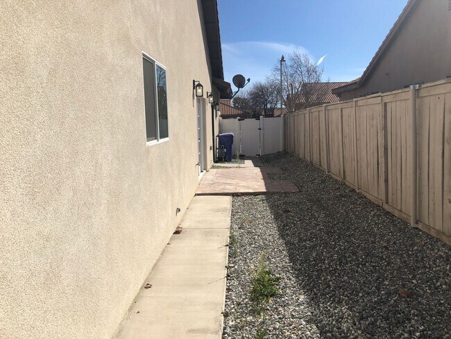 Building Photo - 12484 Mesa Verde Ct