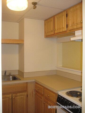 Building Photo - 62 Boylston St