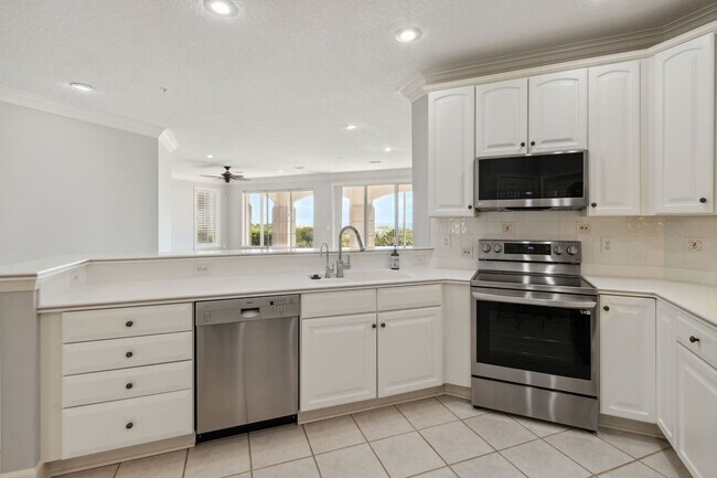 Building Photo - Amelia Island Ocean Front Condo