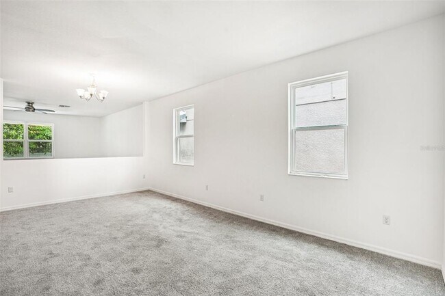 Building Photo - 1211 Canyon Oaks Dr