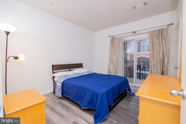 Building Photo - 11373 Aristotle Dr