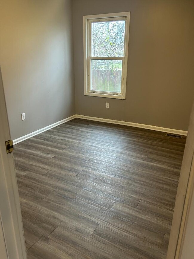 Building Photo - 1005 Bacon St