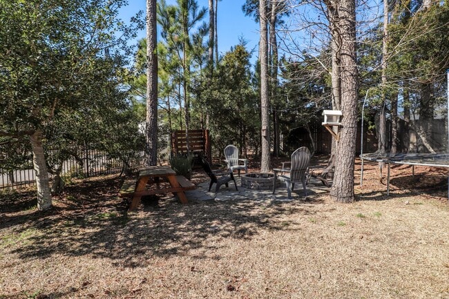 Building Photo - Spacious 4 Bedroom, Pet Friendly with Fenced In Backyard, Mimosa Bay Community Amenities