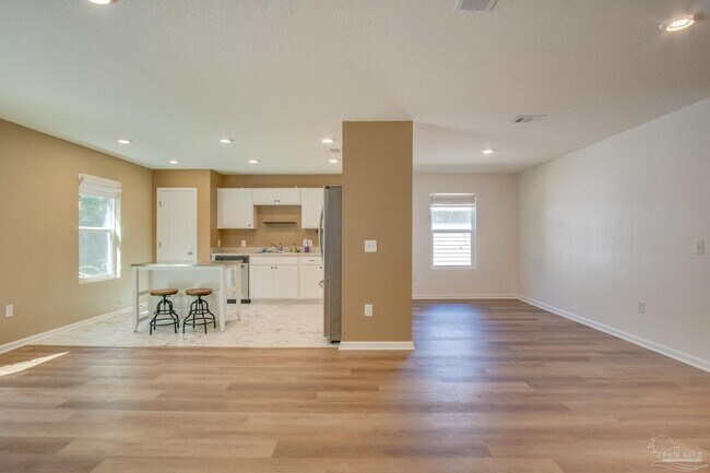 Building Photo - 7809 Maxton Rd