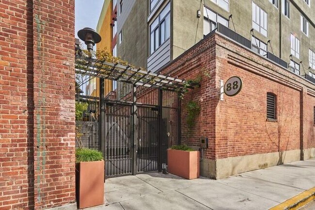 Primary Photo - Chic loft in downtown in historic Plant 51