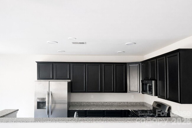 Building Photo - 6328 Revolutionary Trail