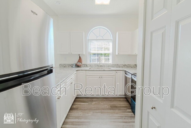 Building Photo - 4191 Hibiscus Dr