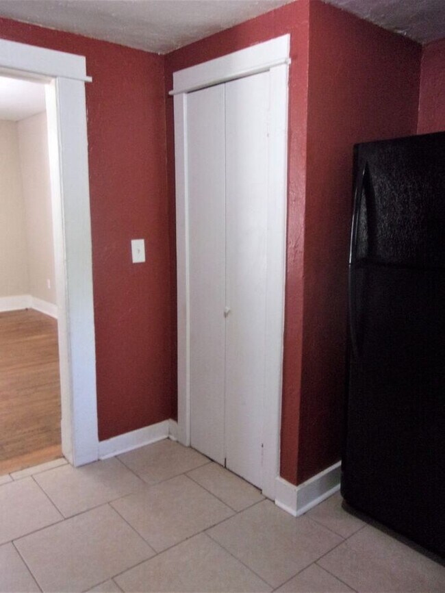 Building Photo - 2 BED 1 BATH HOME WESTLAWN PARK ADDITION OF NW OKC