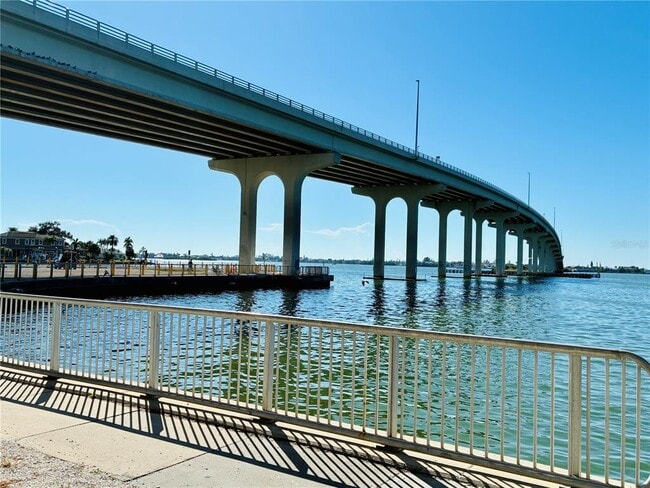 Building Photo - 113 12th St