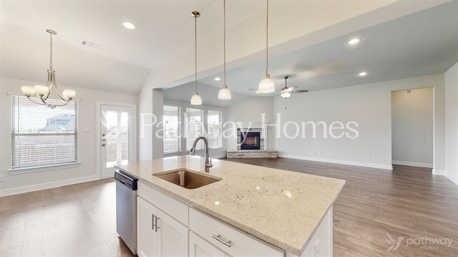 Building Photo - 217 Brazos Dr