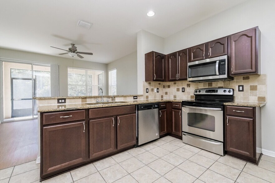 Building Photo - 1031 Windton Oak Dr