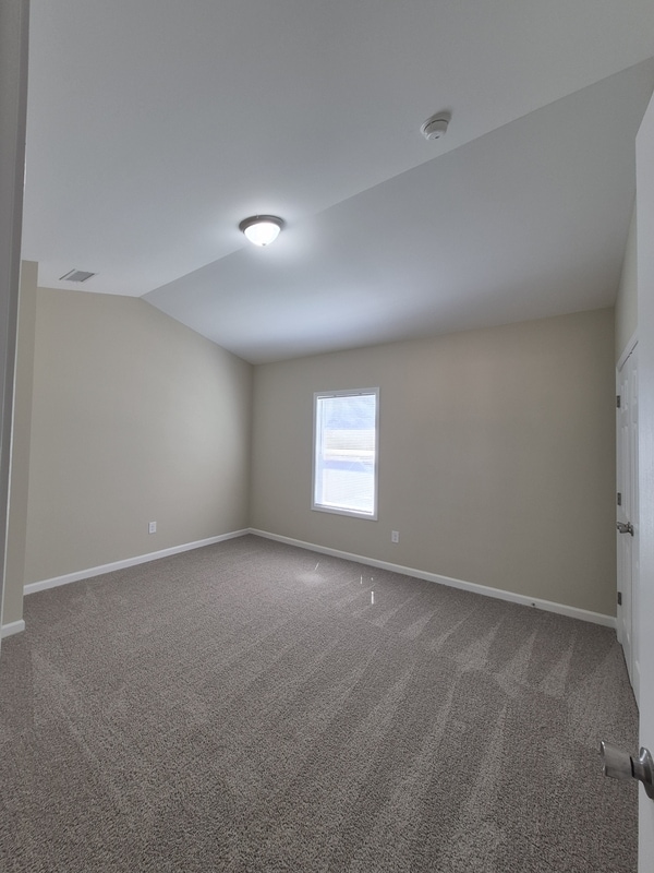 Building Photo - 209 Charlotte Cir