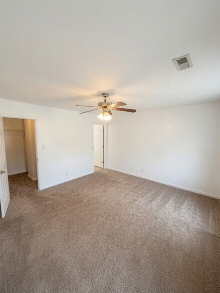 Building Photo - 126 N Cavalcade Cir