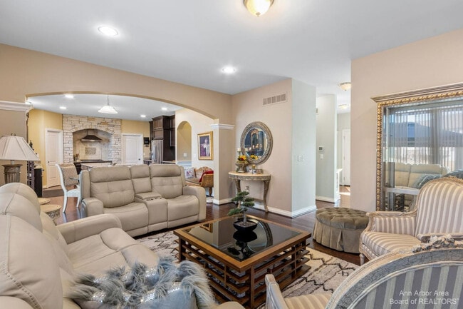 Building Photo - 4290 Hackberry Ct